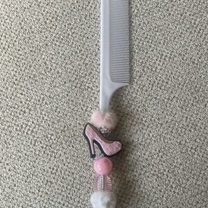Pink and White Decorative Comb